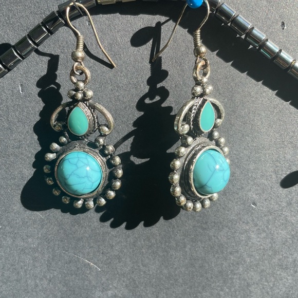 Necklace and Earring Set Turquoise with Gunmetal Toned Metal - Picture 2 of 4